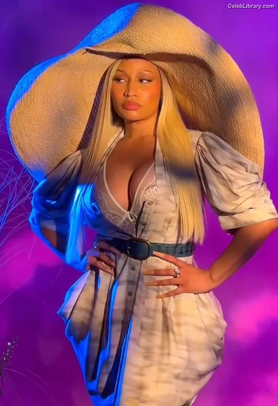 Nicki Minaj photo 11 of 983