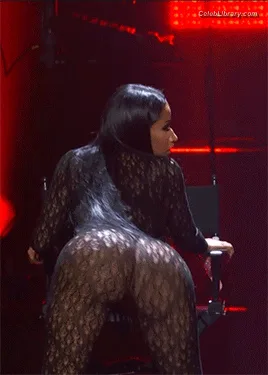 Nicki Minaj photo 3 of 983