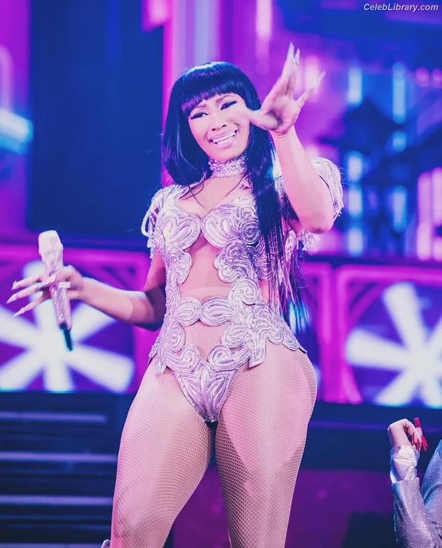 Nicki Minaj photo 9 of 983