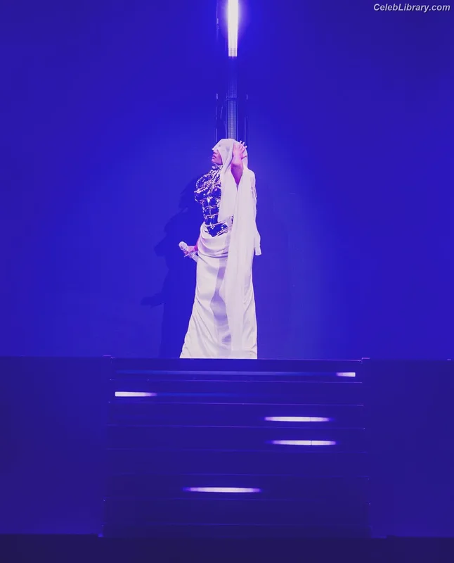 Nicki Minaj photo 11 of 983