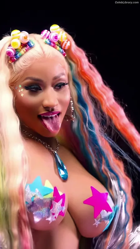Nicki Minaj photo 3 of 983