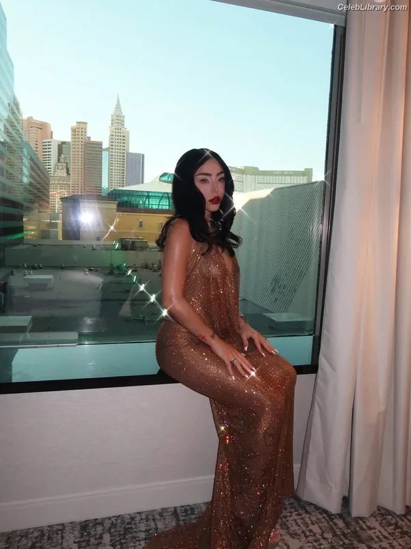 nicki nicole photo 1 of 262