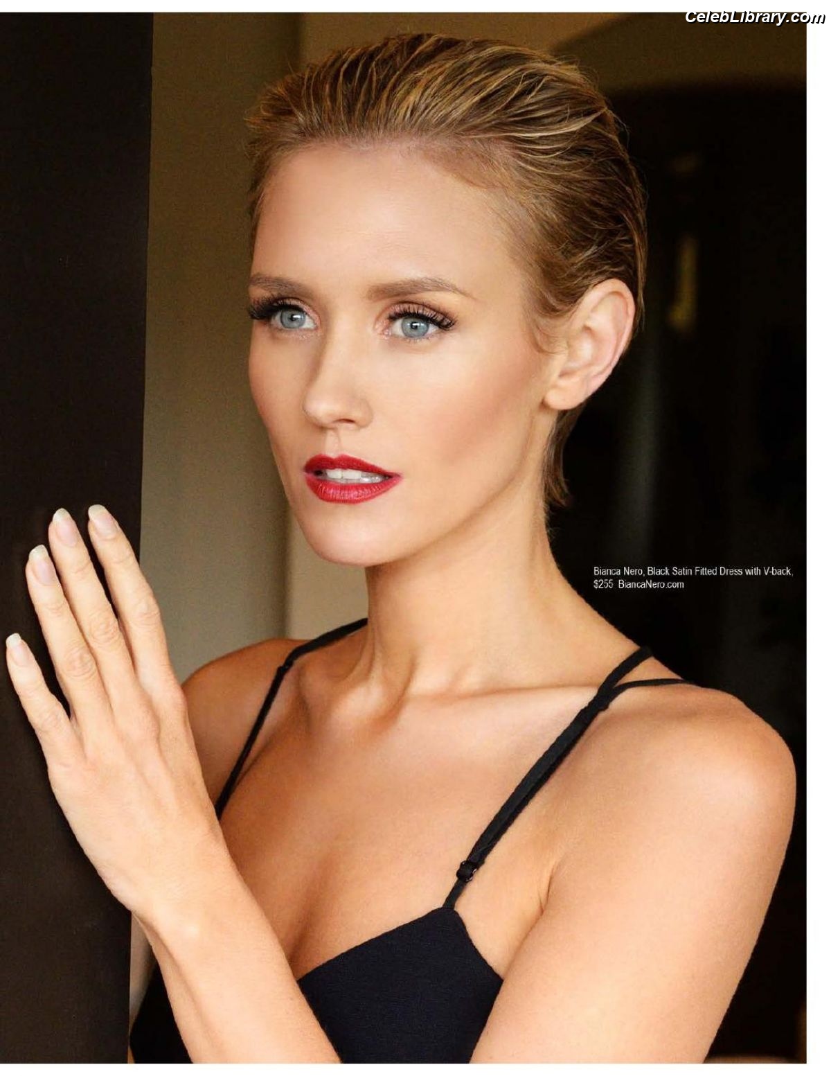Nicky Whelan photo 8 of 140