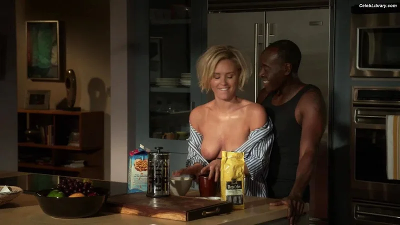 Nicky Whelan photo 10 of 140