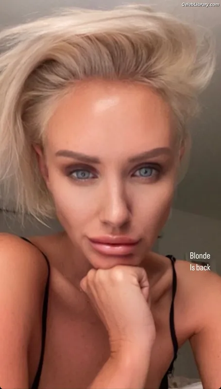 Nicky Whelan photo 14 of 140