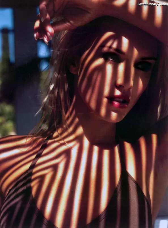 Nicky Whelan photo 24 of 140