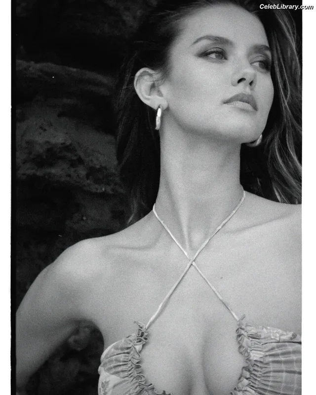 Nicola Cavanis photo 3 of 2358
