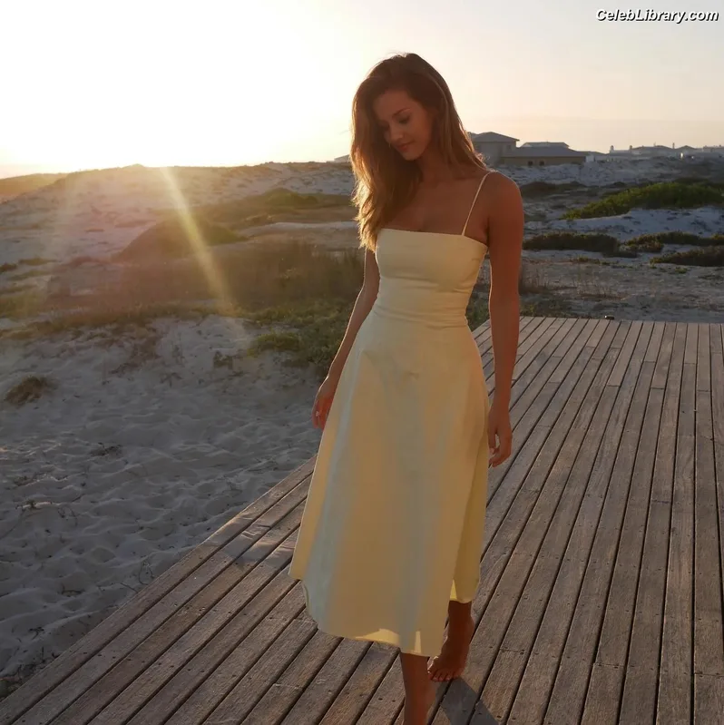 Nicola Cavanis photo 18 of 2358