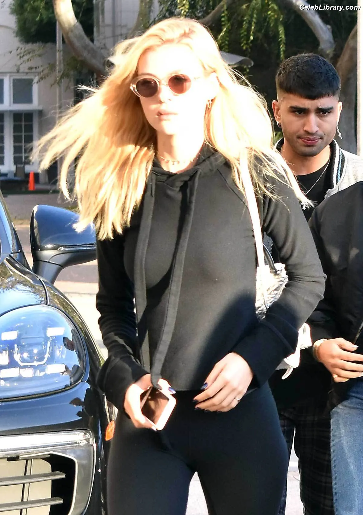 Nicola Peltz photo 19 of 240
