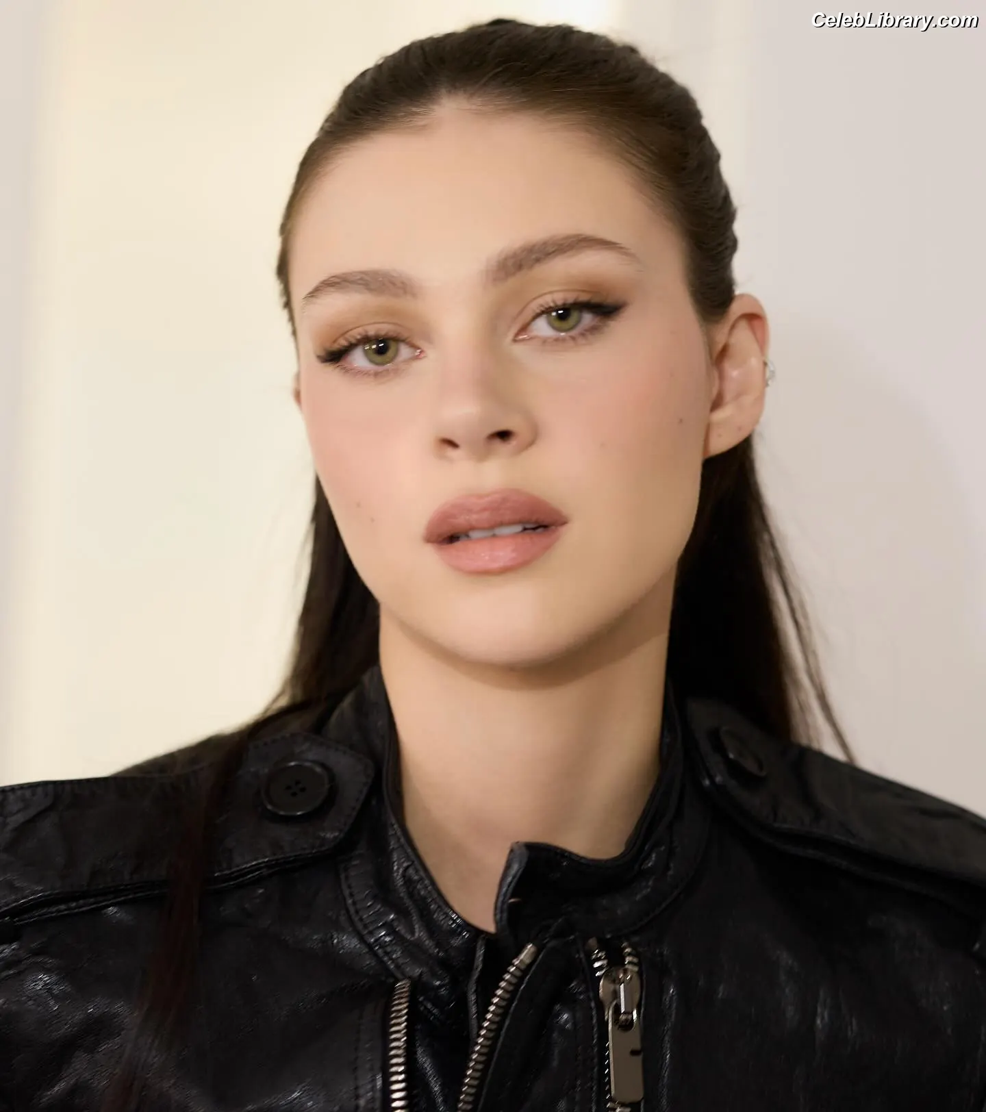 Nicola Peltz photo 4 of 240