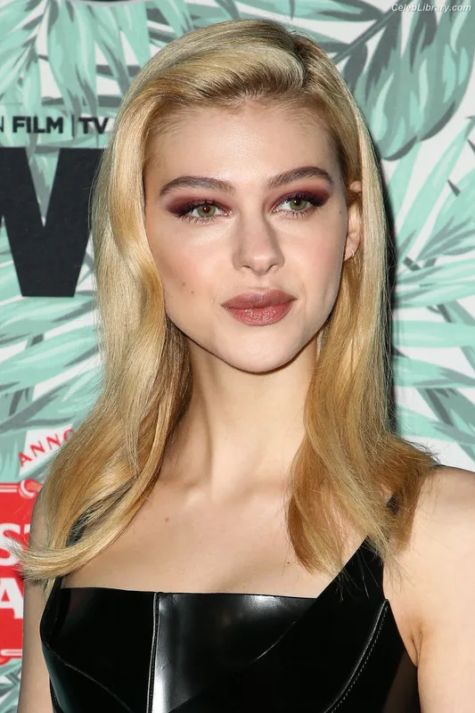 Nicola Peltz photo 6 of 241