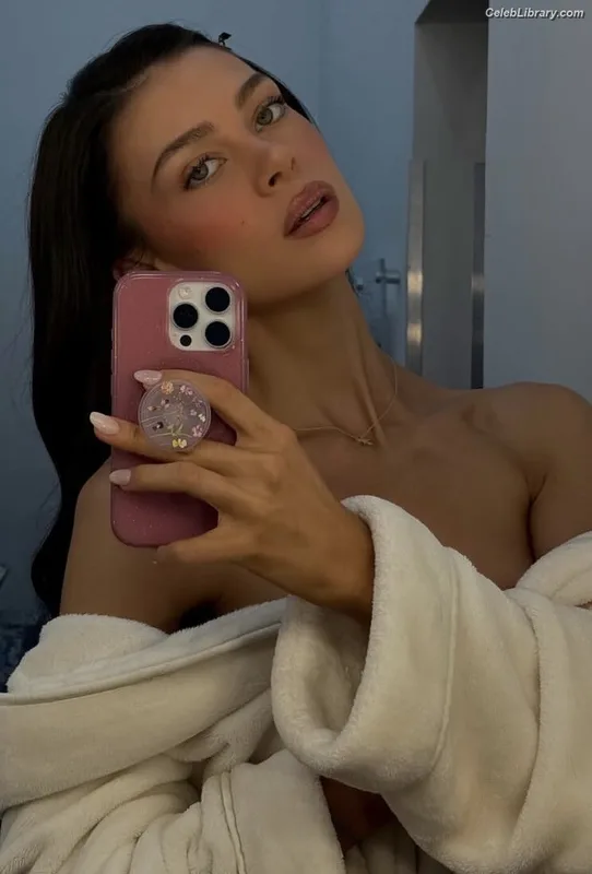 Nicola Peltz photo 2 of 241