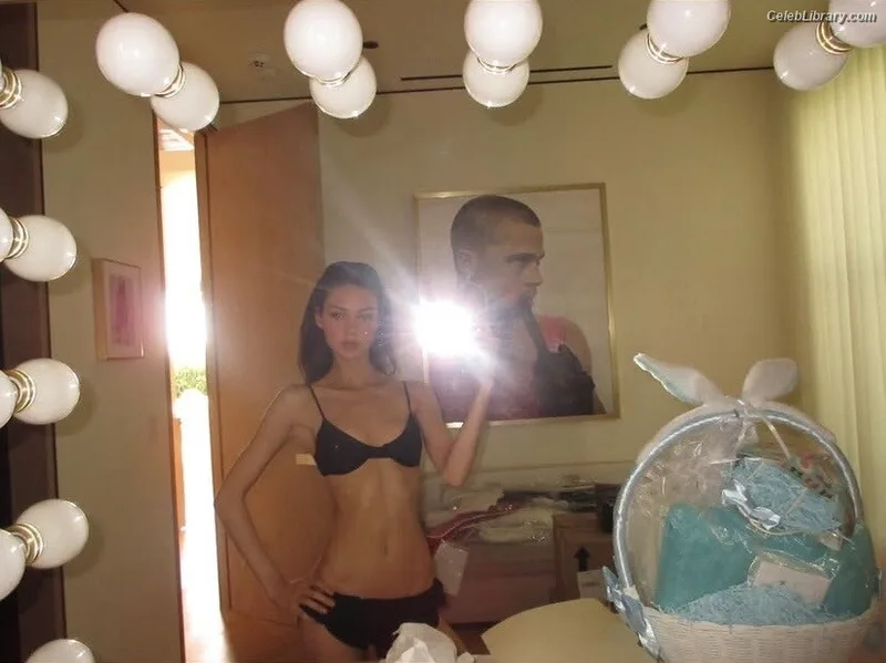 Nicola Peltz photo 4 of 241