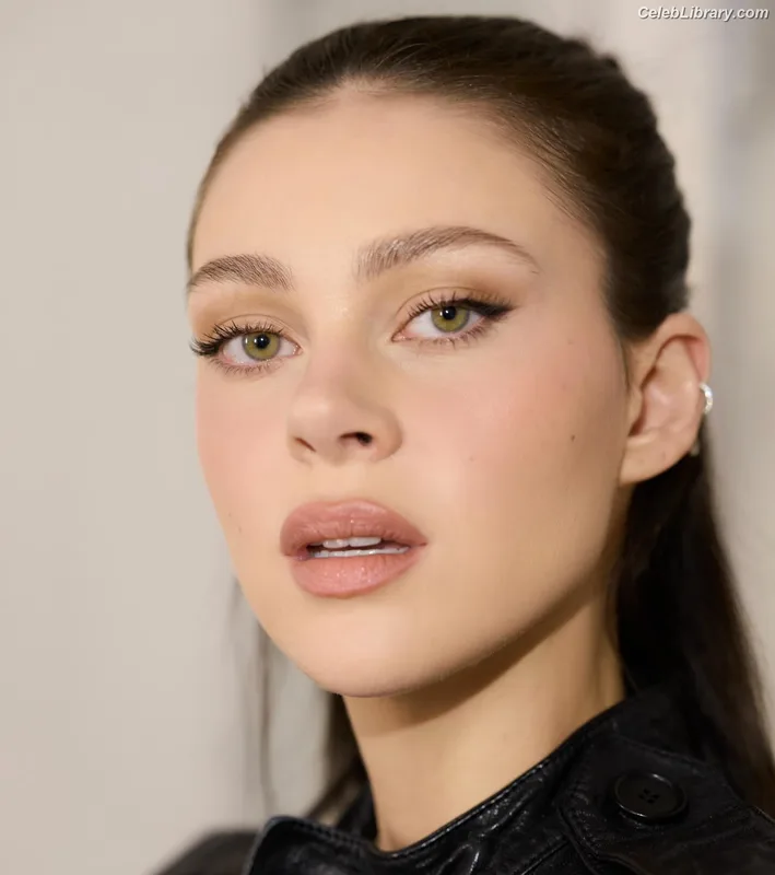 Nicola Peltz photo 7 of 241