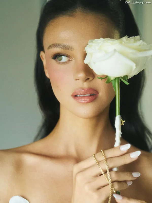 Nicola Peltz photo 12 of 241