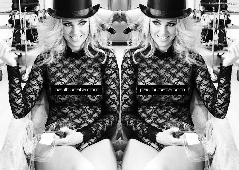 Nicole Arbour photo 3 of 109