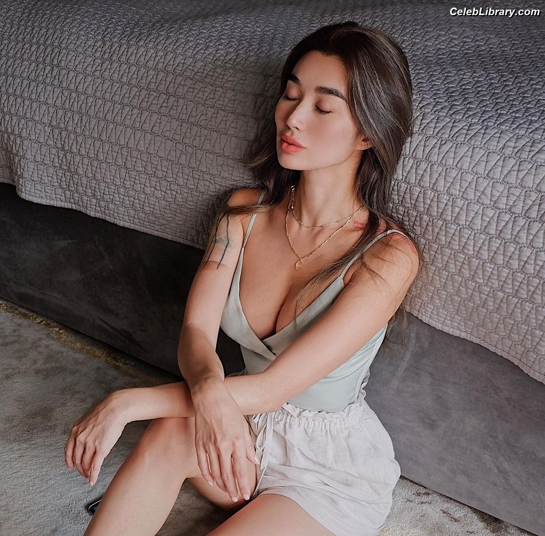 Nicole Asensio photo 2 of 6