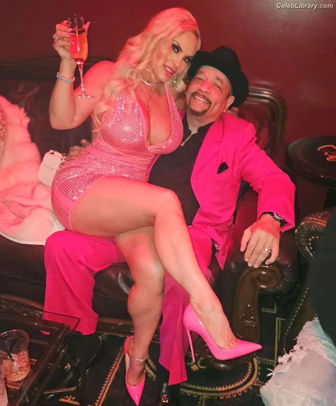 Nicole Coco Austin photo 13 of 1507
