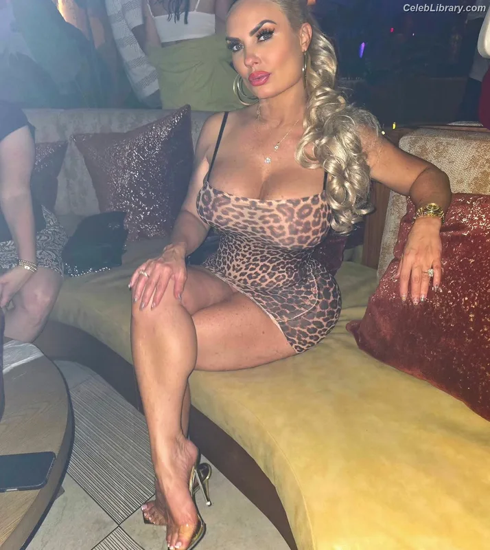 Nicole Coco Austin photo 8 of 1507