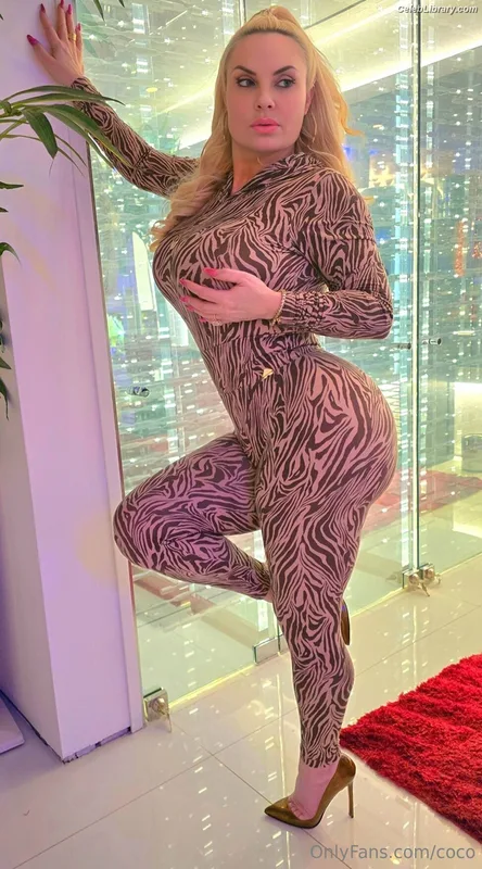 Nicole Coco Austin photo 17 of 1507