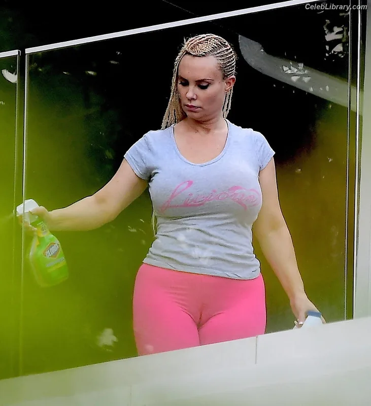 Nicole Coco Austin photo 9 of 1507
