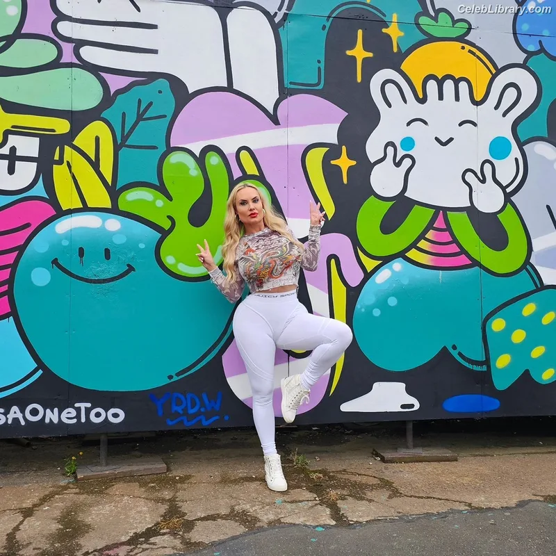 Nicole Coco Austin photo 20 of 1507