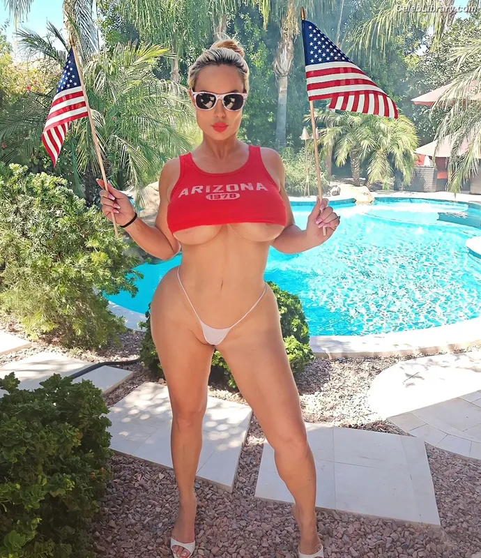 Nicole Coco Austin photo 7 of 1507