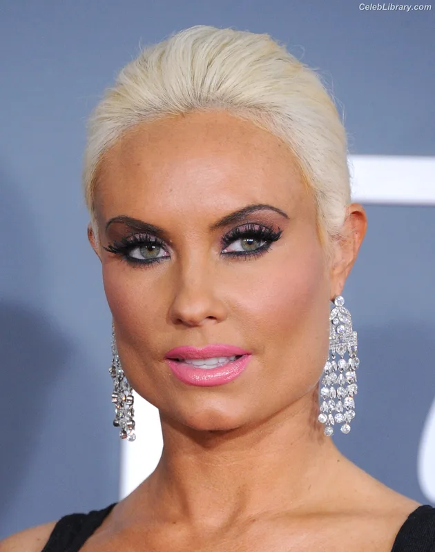 Nicole Coco Austin photo 1 of 1507