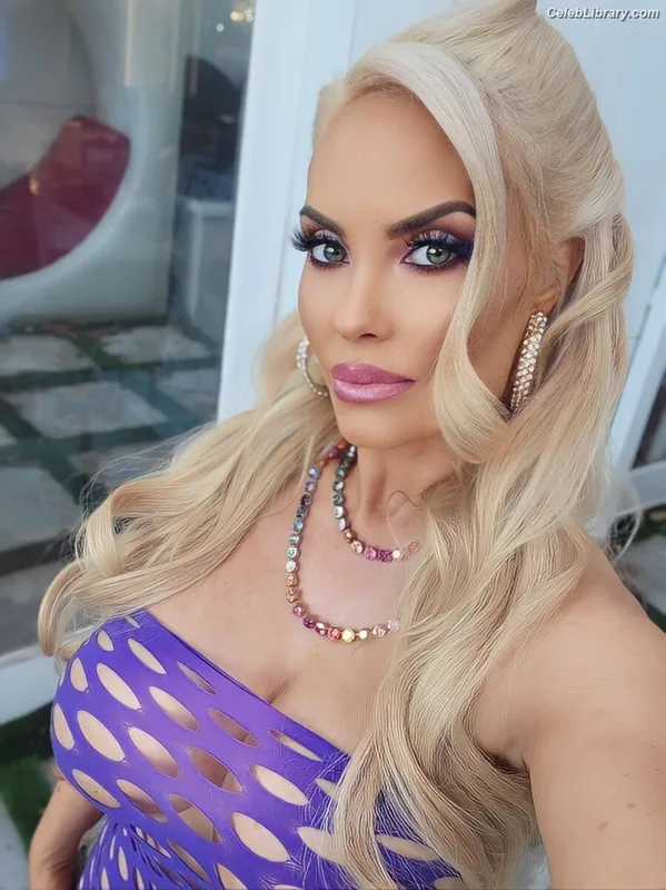 Nicole Coco Austin photo 21 of 1507