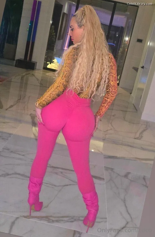 Nicole Coco Austin photo 19 of 1507
