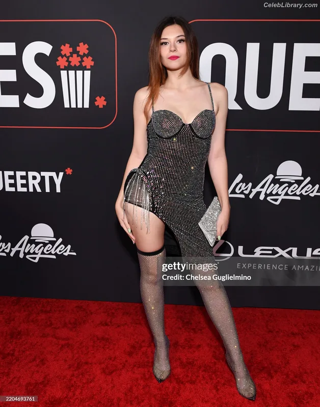 Nicole Maines photo 16 of 137