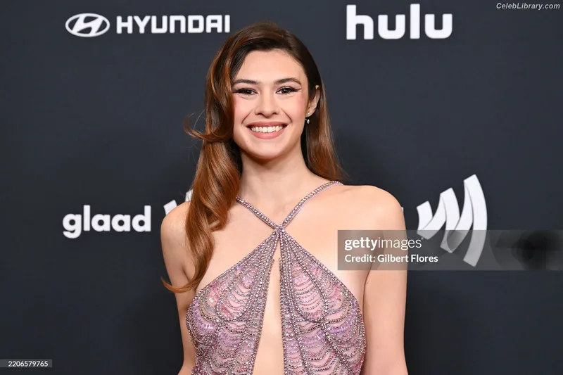 Nicole Maines photo 18 of 137