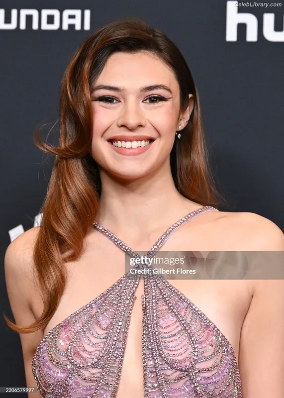 Nicole Maines photo 21 of 137