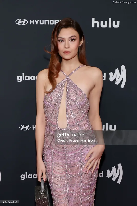 Nicole Maines photo 23 of 137