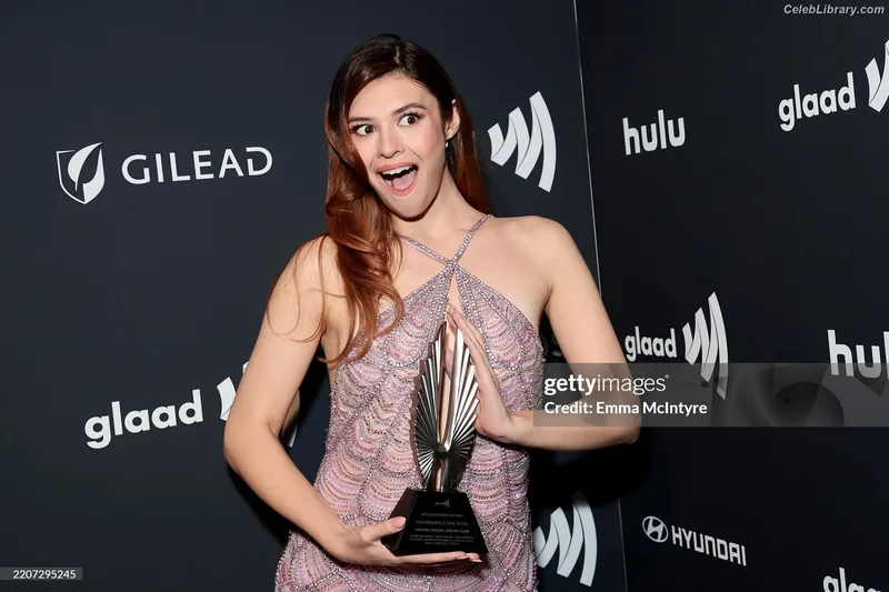 Nicole Maines photo 6 of 137