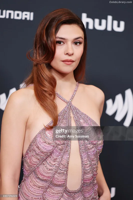 Nicole Maines photo 8 of 137
