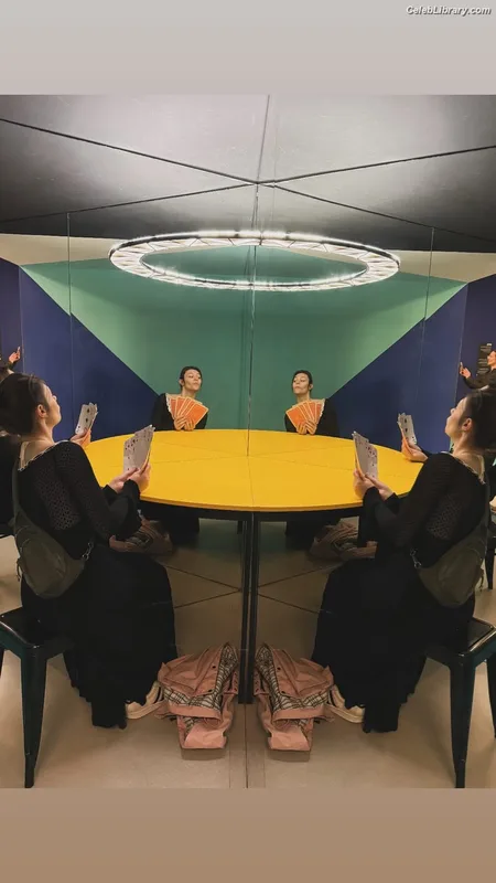 Nicole Maines photo 9 of 137