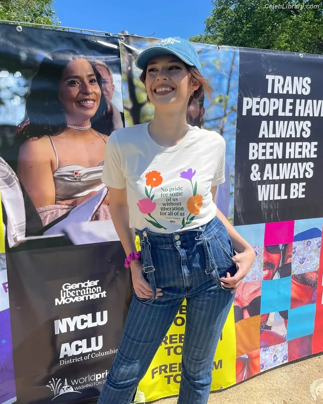 Nicole Maines photo 4 of 137