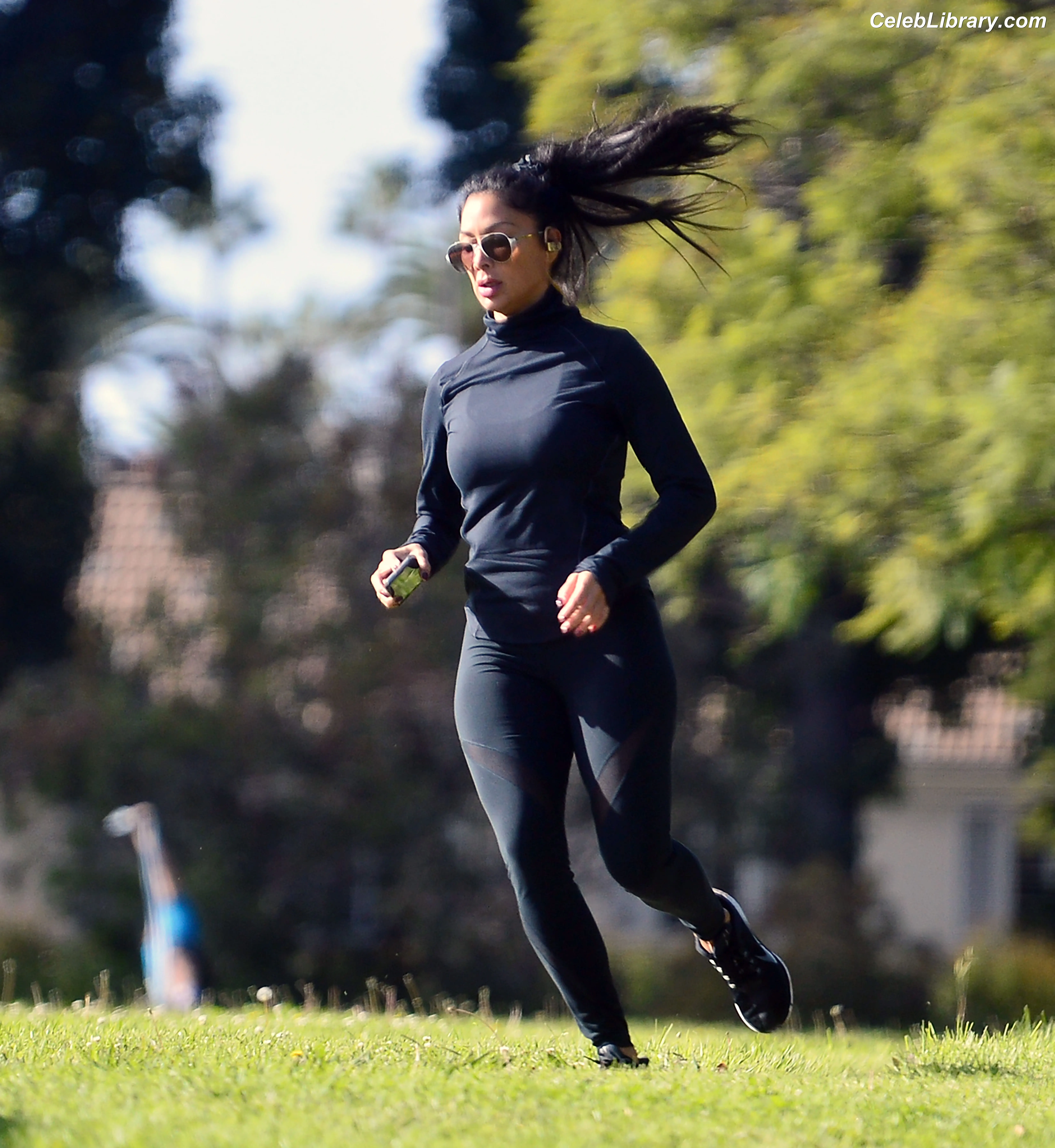Nicole Scherzinger photo 17 of 1188