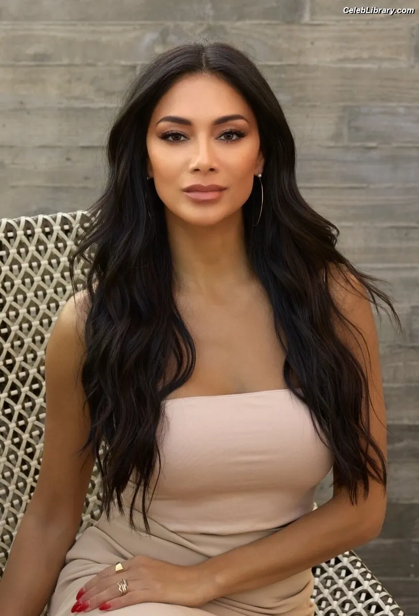 Nicole Scherzinger photo 20 of 1188