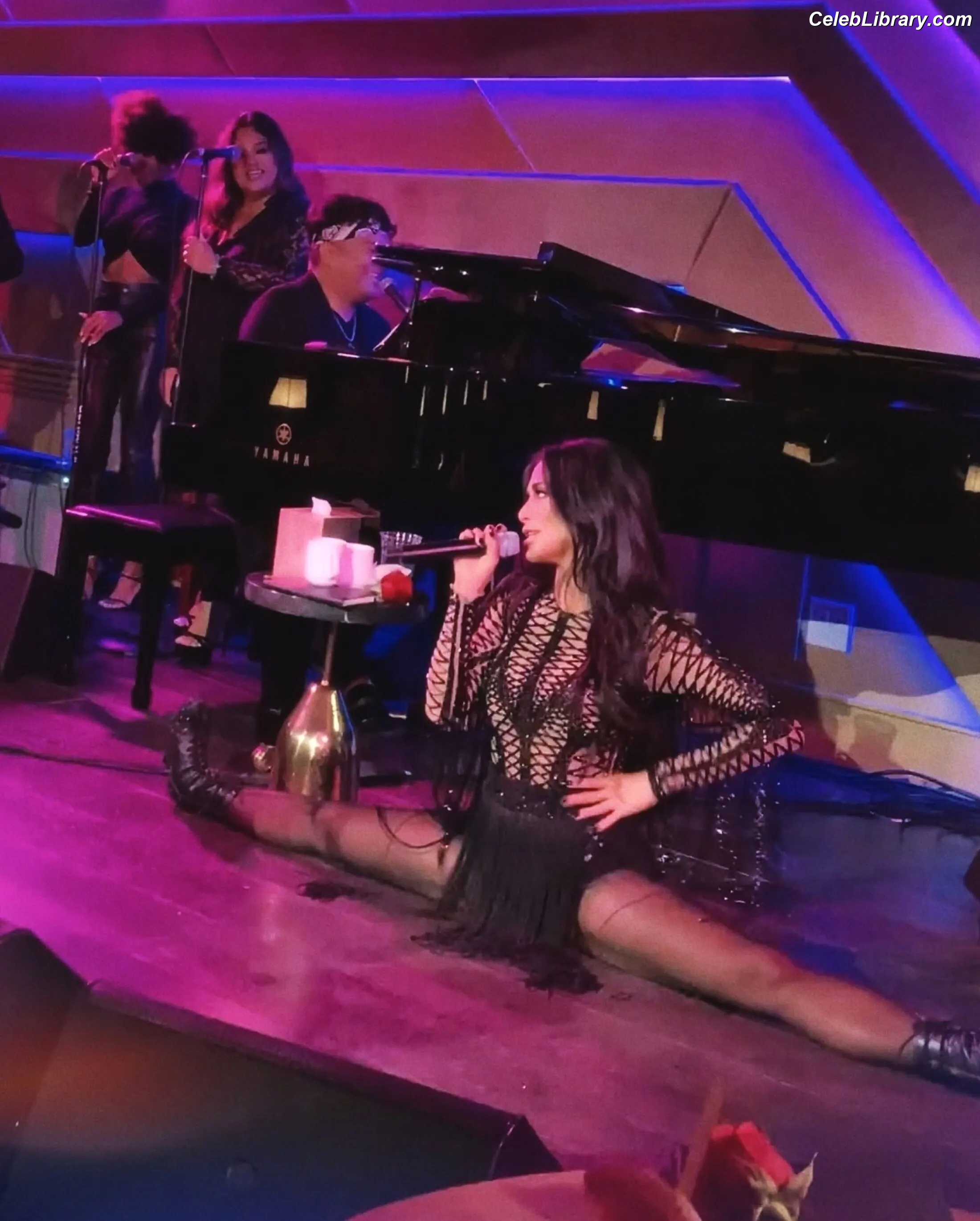 Nicole Scherzinger photo 8 of 1188