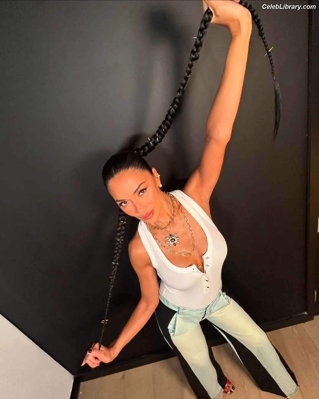 Nicole Scherzinger photo 19 of 1188