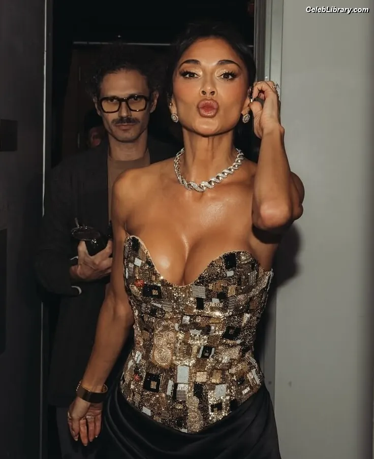 Nicole Scherzinger photo 1 of 1188