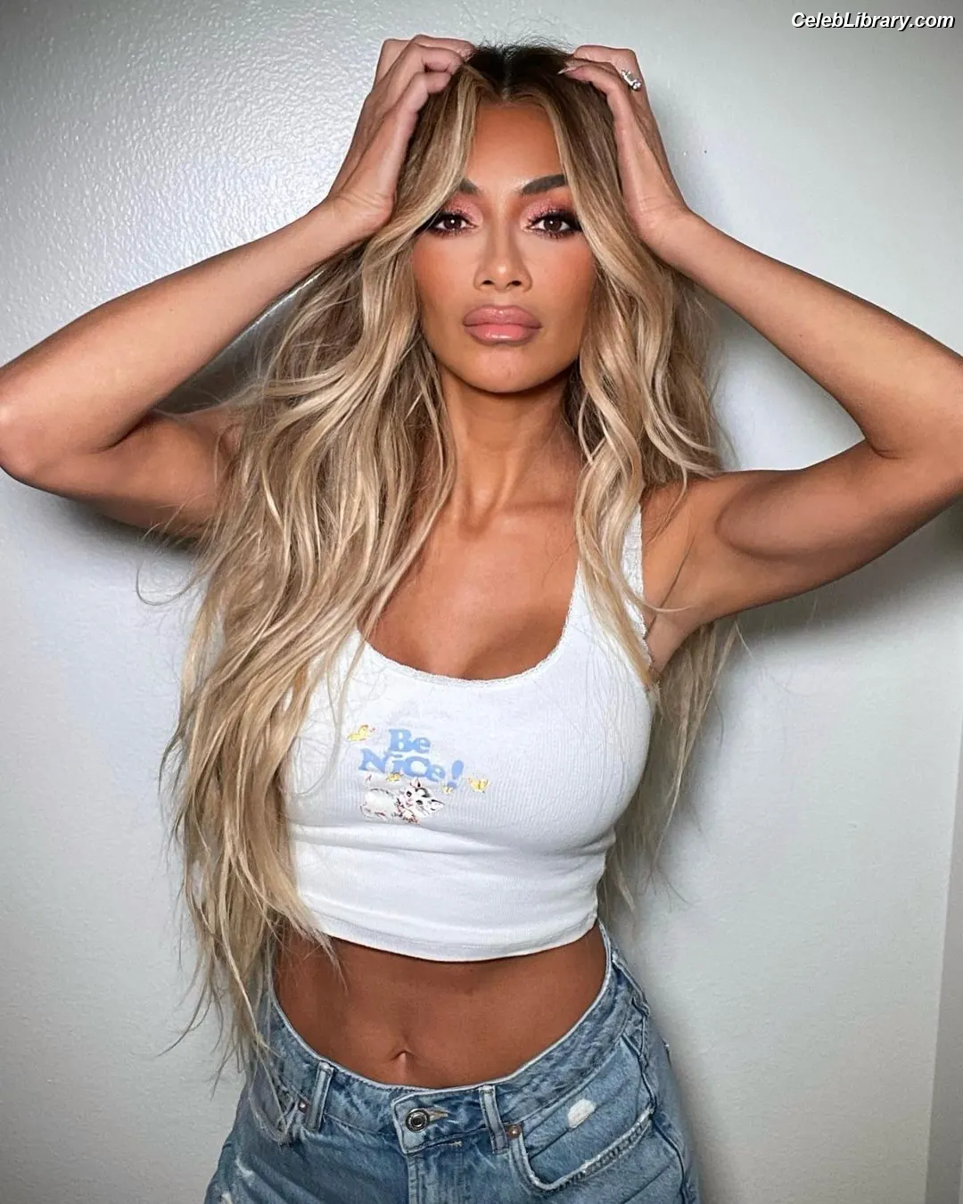 Nicole Scherzinger photo 9 of 1188