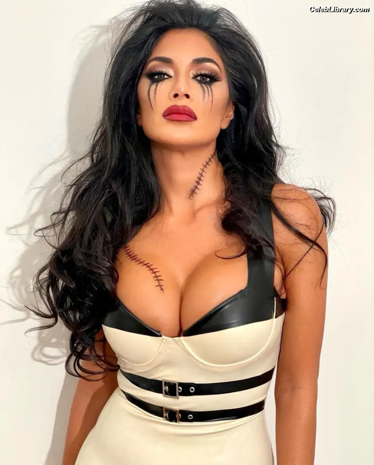 Nicole Scherzinger photo 13 of 1188