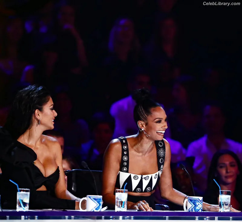 Nicole Scherzinger photo 12 of 1187
