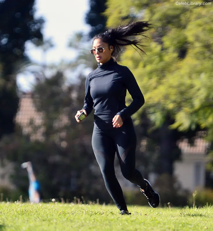 Nicole Scherzinger photo 17 of 1187