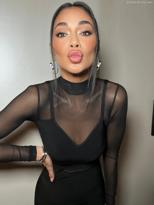 Nicole Scherzinger photo 12 of 1187