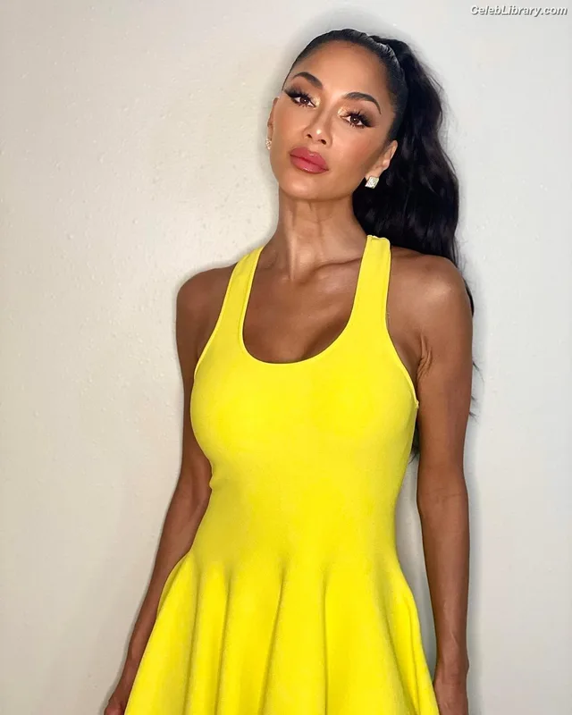 Nicole Scherzinger photo 21 of 1187