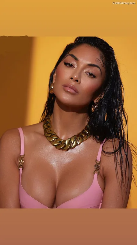 Nicole Scherzinger photo 16 of 1187